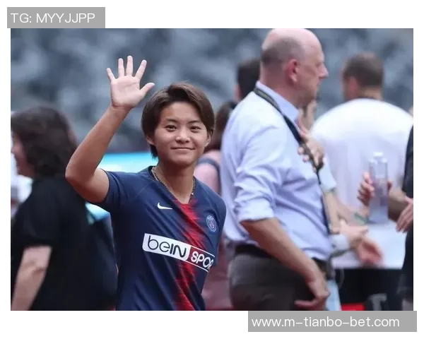 短发足球运动员的魅力与风采解析：为何他们在赛场上更具优势